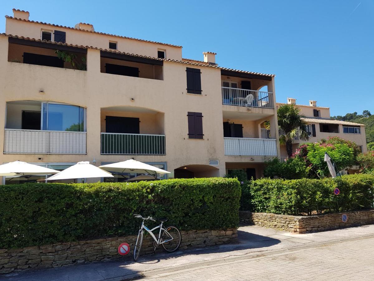 Studio confortable au calme proche du port et de la plage grande terrasse et parking résidence le Grand Large Saint-Mandrier-sur-Mer Extérieur photo